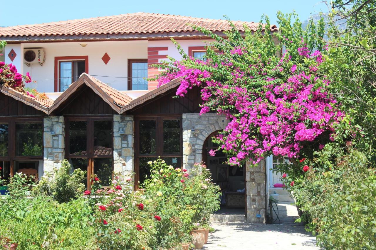 ميسوديه Melinda Pension & Restaurant المظهر الخارجي الصورة